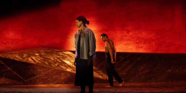 Au Festival de Salzbourg, une bouleversante « Carmen » mise en scène par Gabriela Carrizo et dirigée par Teodor Currentzis
