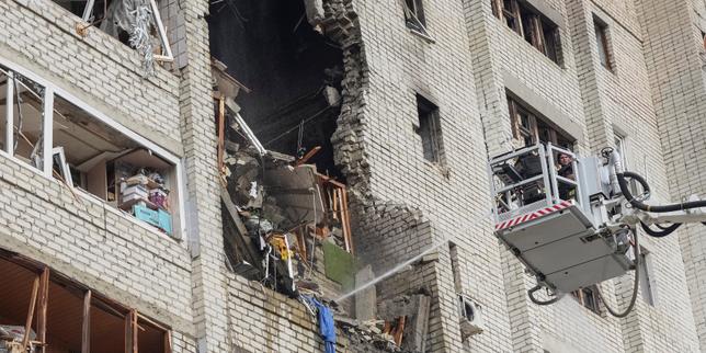 EN DIRECT, guerre en Ukraine : des échanges de frappes font cinq morts et des dizaines de blessés en Ukraine et en Russie