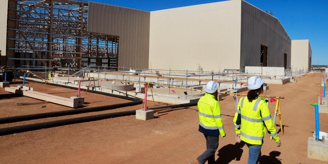 Australia prepares to compete with China with new rare earth refineries