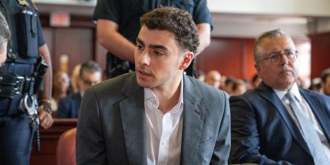 🇪🇺 من أوروبا: Luigi Mangione admet avoir tiré sur le PDG d’UnitedHealthcare et plaide coupable de harcèlement criminel