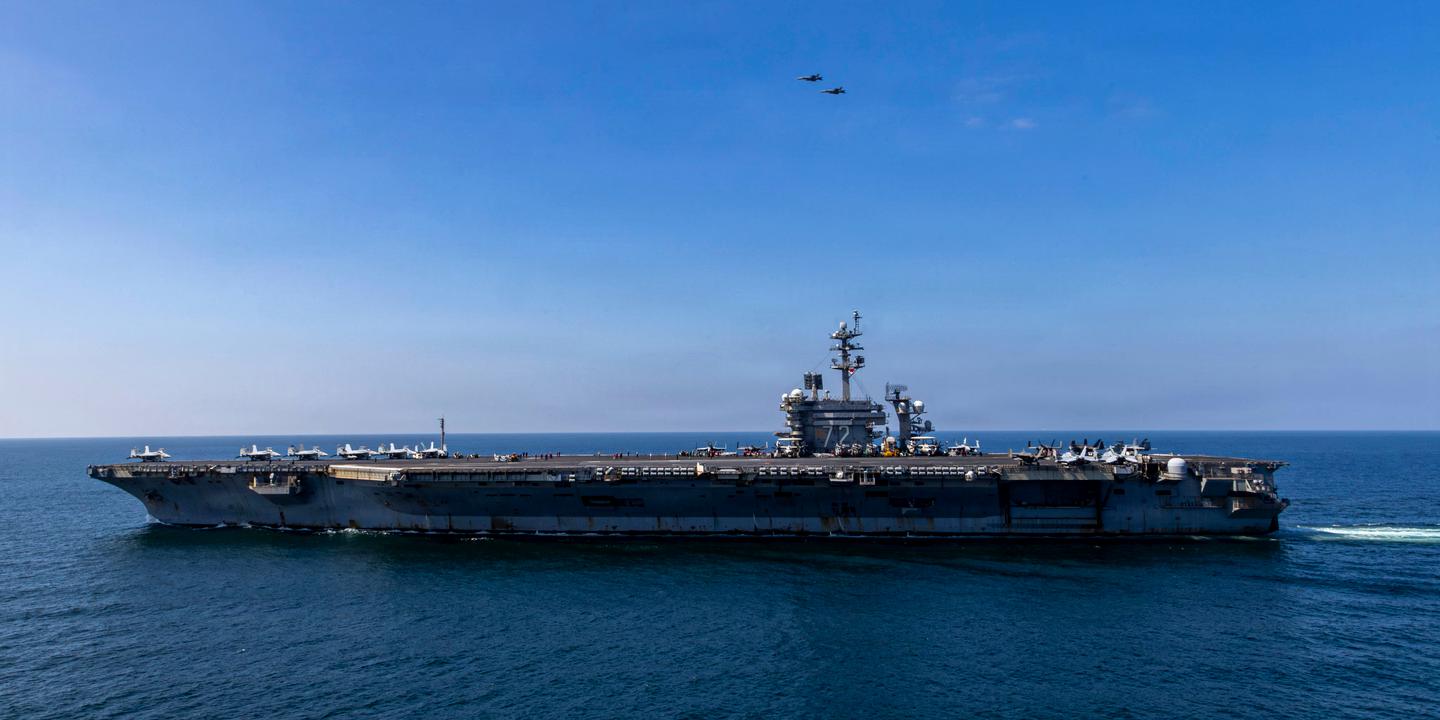 Après plus de huit mois en mer, les conditions de vie à bord du porte-avions « Abraham-Lincoln » inquiètent