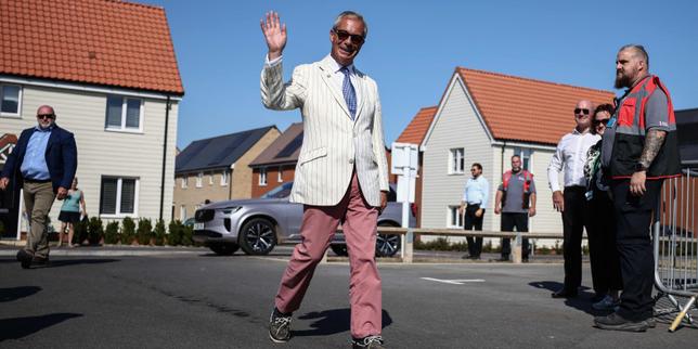 Nigel Farage réélu député à Clacton-on-Sea, au sud-est de l’Angleterre, face au candidat satirique Tête-de-Poubelle