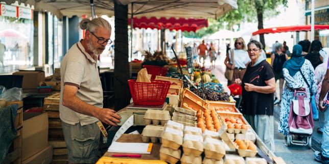 'The hens suffocated': Fewer, smaller eggs are the double effect of France's scorching summer