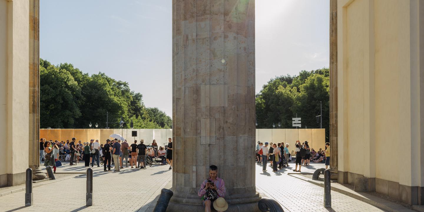 https://img.lemde.fr/2026/08/15/590/0/5512/2756/1440/720/60/0/6a3ab38_upload-1-8xpslx3vchyo-037-av-0936-election-berlin-anton-vester.jpg