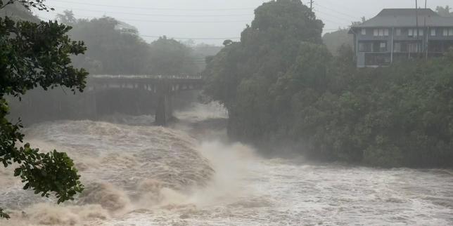 Fortes pluies et coupures de courant : l’ouragan Lala menace Hawaï
