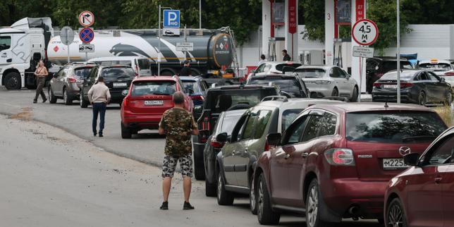 EN DIRECT, guerre en Ukraine : Volodymyr Zelensky salue l’attaque contre une raffinerie de Lukoil à Perm, en Russie, à environ 1 500 km de la frontière ukrainienne