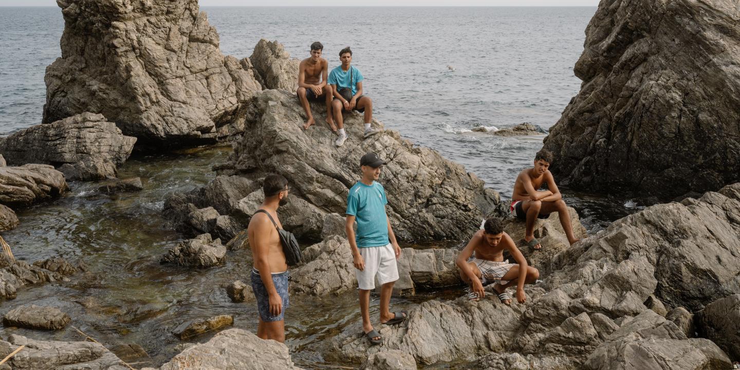Au Maroc, l’horizon bouché des jeunes qui rêvent de rejoindre Ceuta : « J’ai l’impression de faire du surplace pendant que ma fille grandit »