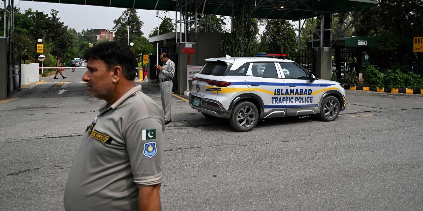 Pakistan : Imran Khan, l’ancien premier ministre emprisonné depuis trois ans, obtient son transfert temporaire dans un hôpital d’Islamabad