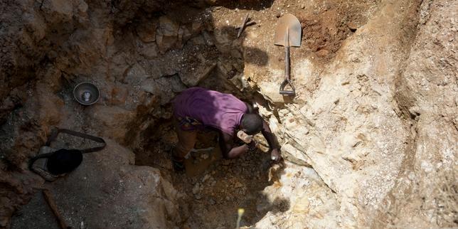 Bradley Mortin, politiste : « Au Sahel, les groupes djihadistes et criminels financent en partie leurs activités via l’extraction de lithium »