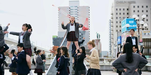 « New Group » : une réjouissante farce burlesque japonaise contre les dérives sectaires et le culte de l’obéissance