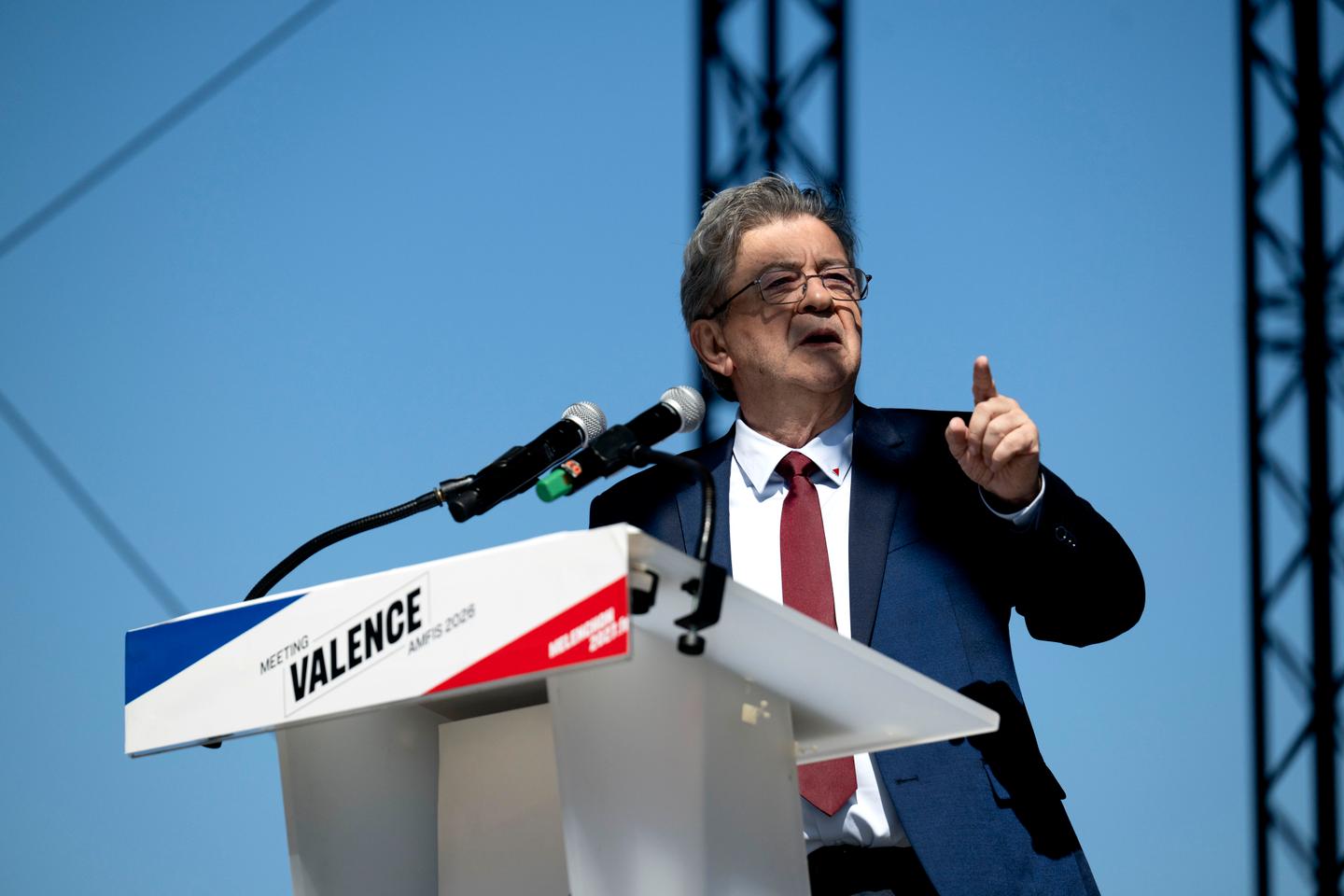 Présidentielle 2027 : pour Jean-Luc Mélenchon, la transition écologique passe par une forte reprise en main de l’Etat