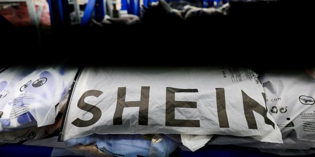 Shein, champion mondial de l’« ultrafast-fashion », se lance en Bourse avec des ambitions bridées par le ralentissement de sa croissance