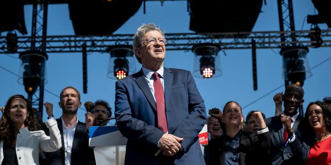 French poll shows Le Pen's biggest challenger may be hard left's Mélenchon