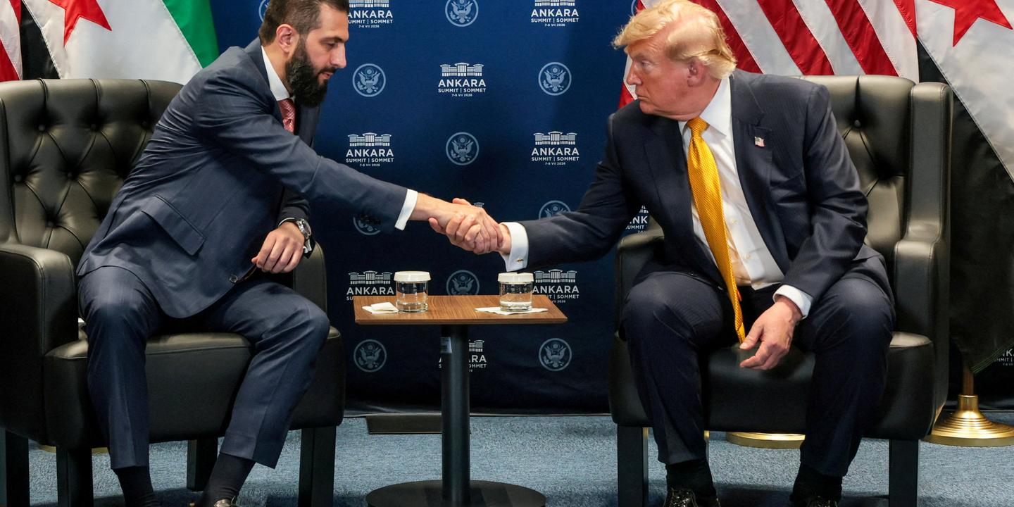 https://img.lemde.fr/2026/08/24/341/0/4097/2048/1440/720/60/0/cb246f5_ftp-1-oeactxts45dz-2026-08-24t192153z-649812681-rc2r9ma87udb-rtrmadp-3-usa-trump-syria-rescind.JPG