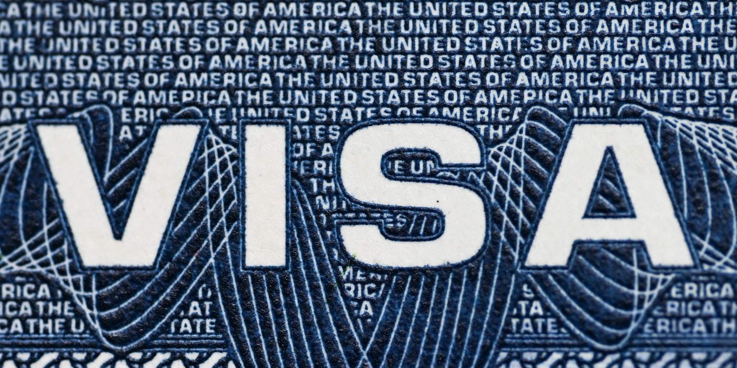 Etats-Unis : un juge bloque temporairement les restrictions sur les visas pour étudiants et journalistes étrangers décidées par l’administration Trump