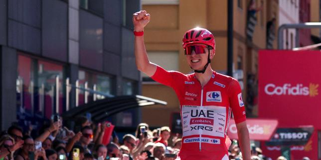 Tadej Pogacar, une nouvelle fois sans rival, l’emporte en Andorre et renforce son maillot rouge sur la Vuelta