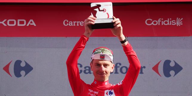 Tadej Pogacar, victime d’une lourde chute à la fin août sur la Vuelta, met un terme à sa saison