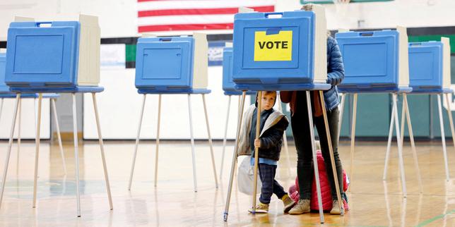 Etats-Unis : avant les élections de mi-mandat, les efforts de l’administration Trump pour remodeler les règles à son avantage
