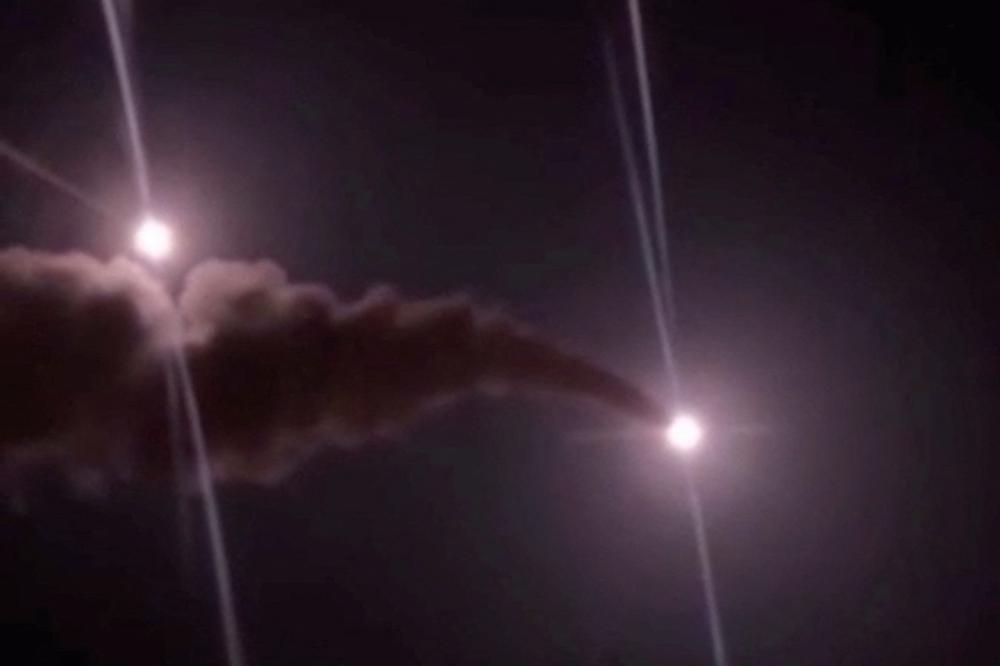 Des missiles iraniens lancés contre des cibles militaires américaines en Jordanie, sur une capture d’écran tirée d’images publiées par les autorités iraniennes le 31 août 2026. - WANA NEWS AGENCY VIA REUTERS