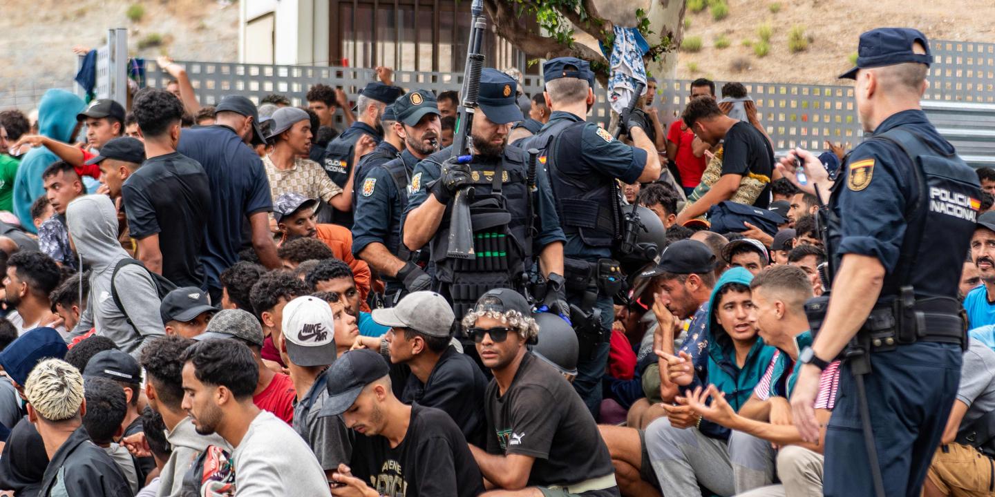 En Espagne, le premier ministre, Pedro Sanchez, tente de reprendre la main sur la crise de Ceuta
