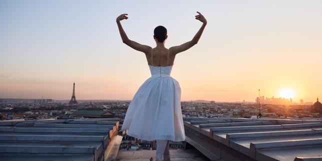 « Dans les pas d’une étoile », une visite immersive au Palais Garnier, du vestiaire à la scène, jusque dans les airs