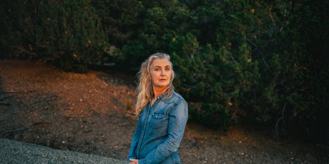 « C’est aux citoyens de décider du changement, de comprendre que nous avons ce pouvoir » : aux Etats-Unis, la soif d’espoir de la progressiste Rebecca Solnit