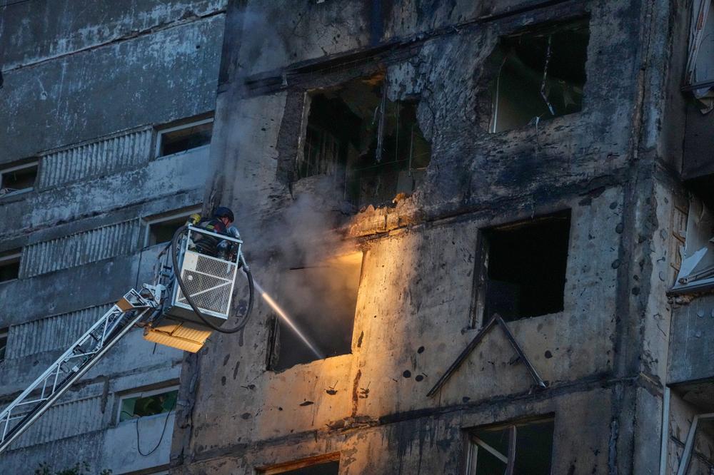Après une attaque de drones russes, à Kiev, le 3 septembre 2026. - EFREM LUKATSKY/AP PHOTO/EFREM LUKATSKY