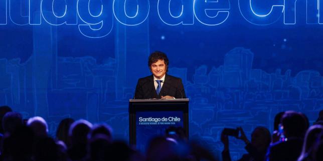 Malouines : Javier Milei sent « des vents favorables » à l’Argentine et veut « durcir les sanctions » contre les entreprises opérant dans l’archipel