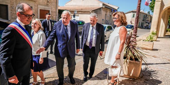 Sénatoriales 2026 : Gérard Larcher fait campagne dans le Gard avant des élections déterminantes pour la droite face à l’extrême droite