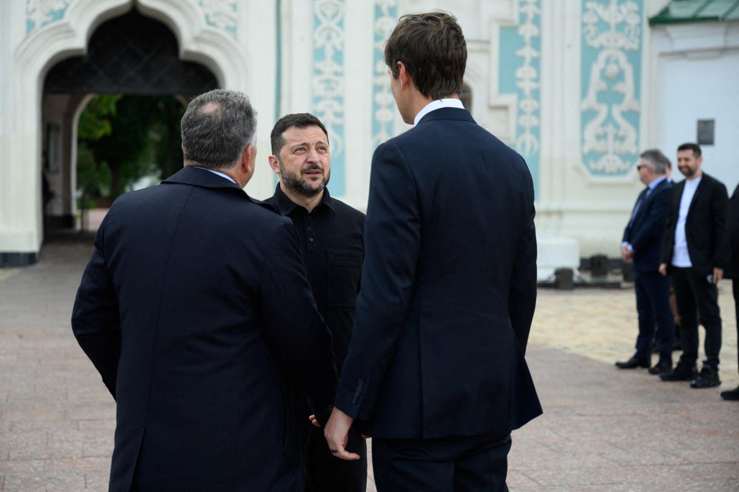 The day after a more than three-hour meeting with Vladimir Putin in Moscow, US envoys traveled to Kyiv on Sunday. Although Volodymyr Zelensky called the talks “positive,” nothing was disclosed about the American proposal intended to end the war.