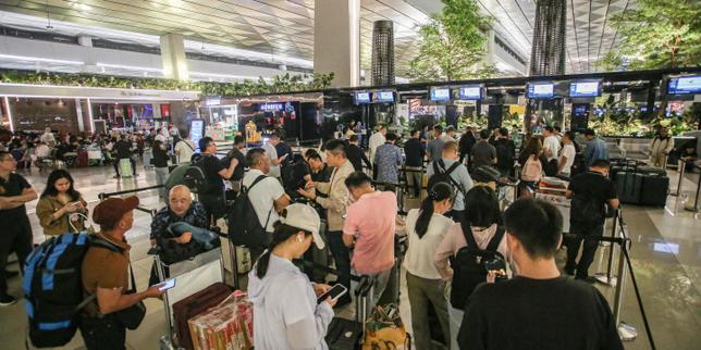 En Indonésie, l’aéroport de Jakarta fermé après l’éruption de l’Anak Krakatoa