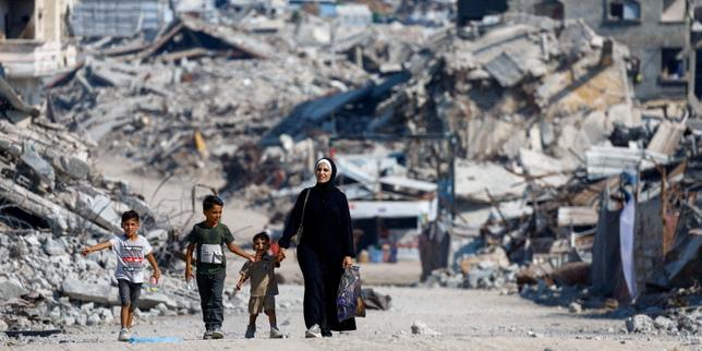 Gaza : un immeuble endommagé par des attaques israéliennes s’effondre, au moins 8 morts et 60 disparus