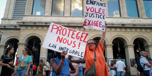 Violences sexistes et sexuelles : les associations retournent dans la rue pour faire aboutir la loi intégrale