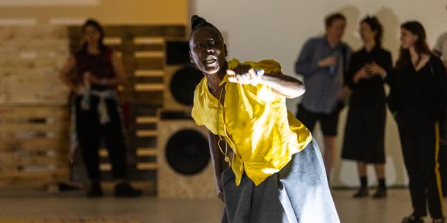 Festival d’automne : la chorégraphe Nora Chipaumire déploie sa « Carte noire »