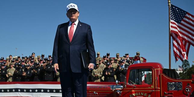 Aux Etats-Unis, Donald Trump se place au cœur de la campagne républicaine avant les midterms