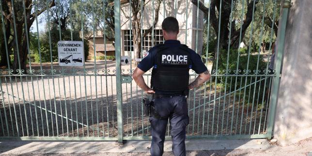 Thieves steal works worth €9 million in Renoir art museum break-in