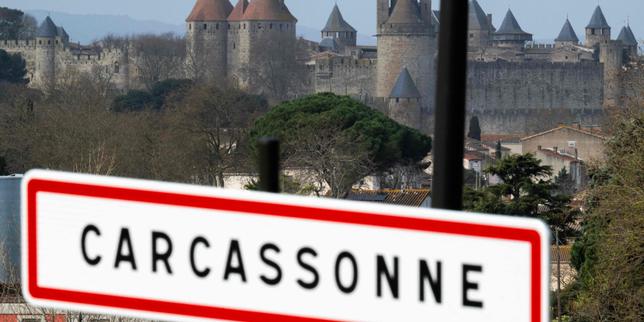 Carcassonne : un aumônier militaire appelle les « gauchistes » à « se calmer » lors d’une messe filmée, suscitant l’indignation à gauche