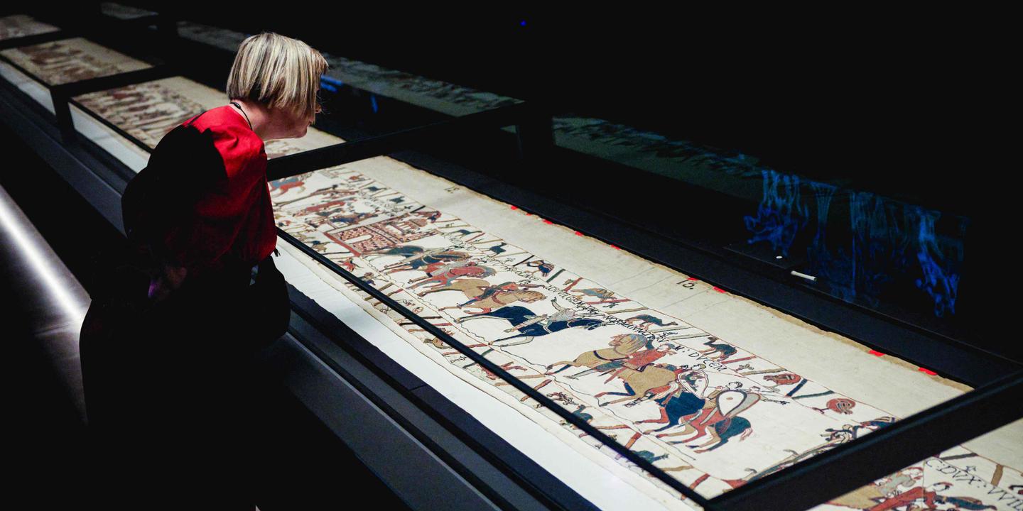 A Londres, l’engouement pour la tapisserie de Bayeux, récit d’un événement « ancré dans les esprits »