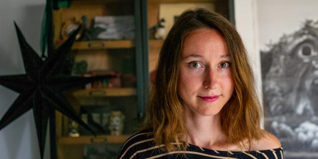 Elizabeth Holleville, autrice de BD : « Certains parents parlent de leurs enfants comme s’ils étaient des extensions d’eux-mêmes »