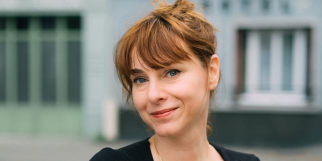 Titiou Lecoq, autrice du « Couple et l’argent » : « Longtemps, le féminisme français a eu un problème avec l’économie »