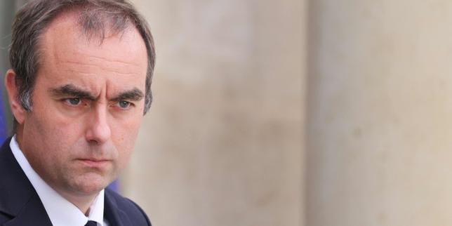 French PM aims to cut public spending by €54 billion in 2027 budget