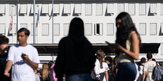 Rentrée scolaire : plus de la moitié des collèges et des lycées n’ont pas tous leurs professeurs, selon deux syndicats