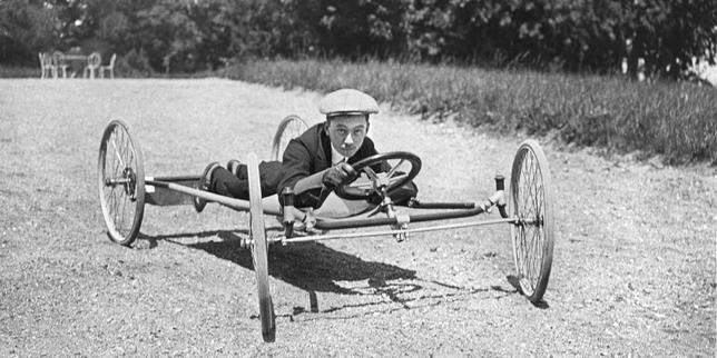 « La Vie en relief. Jacques Henri Lartigue », une plongée dans la magie de la stéréoscopie