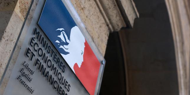 Higher borrowing costs an 'alarm signal' for France, says finance minister