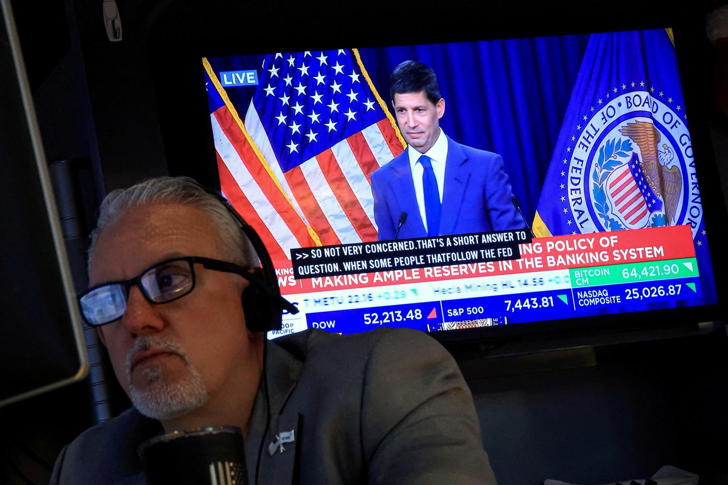On Wednesday, September 16, the US Federal Reserve chose to raise its benchmark interest rates by a quarter of a percentage point, to between 3.75% and 4%, in order to curb rising prices. The US president responded by demanding that rates be set at “1%, or lower.”