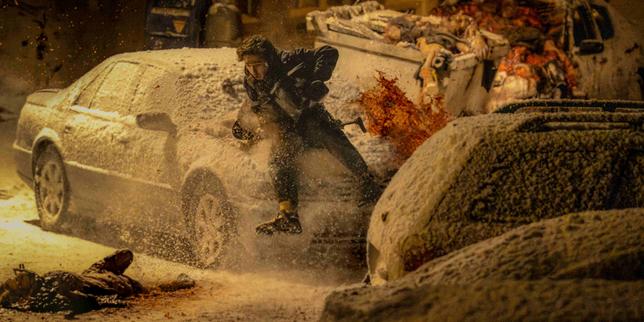 Dans « Resident Evil », Zach Cregger filme une nuit de galère en territoire zombie