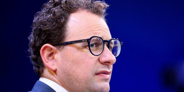 « Le débat croissant sur l’“IApocalypse” est aussi et surtout une histoire de gros sous »