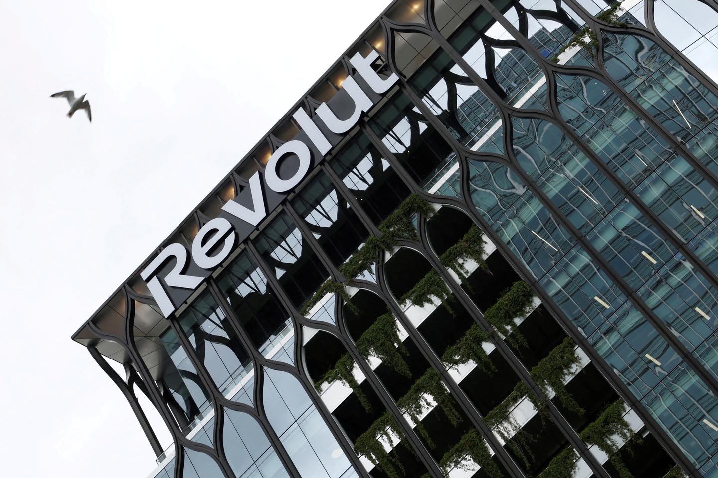 La banque en ligne britannique Revolut se dit victime d’« une escroquerie sophistiquée », des données clients compromises