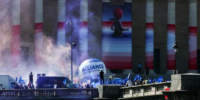 Après la manifestation des syndicats de policiers, le ministre de l’intérieur, Laurent Nuñez, joue la montre