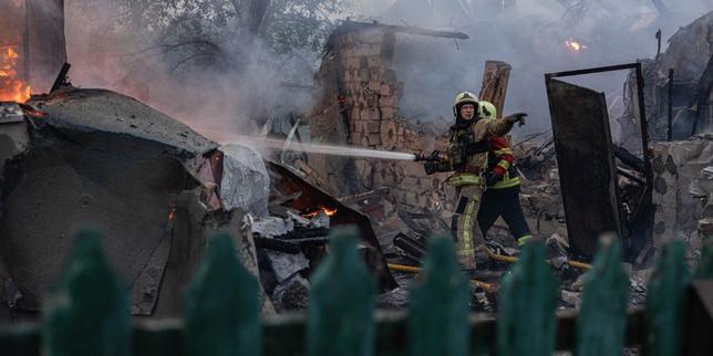 EN DIRECT, guerre en Ukraine : au moins deux morts dans une frappe russe à Soumy